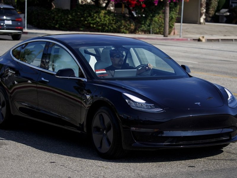 Tesla Model 3 loses coveted ‘Top Pick’ Consumer Reports rank
